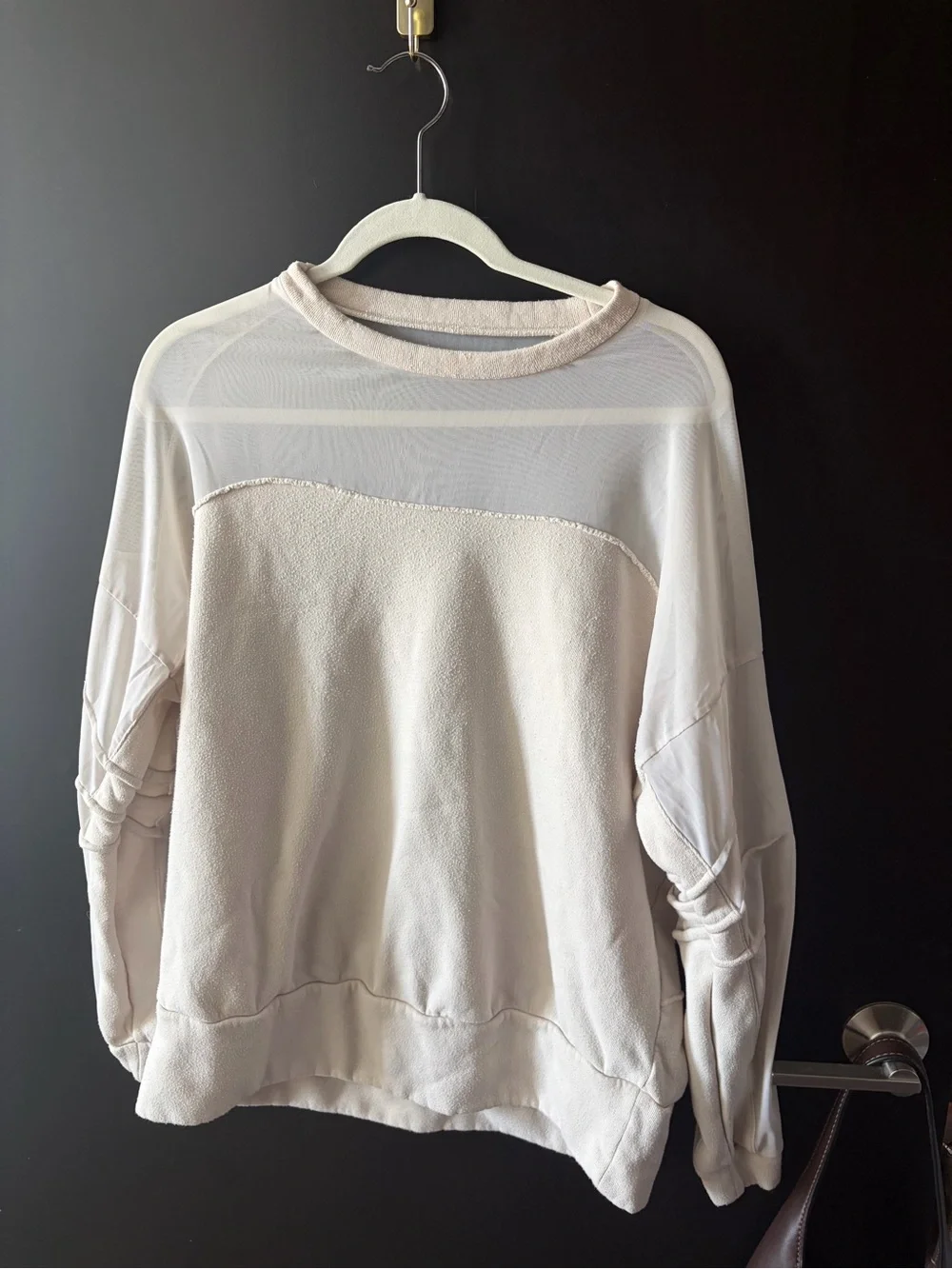 Light Cream Alo Women's Mesh Long-Sleeve Pullover Top
